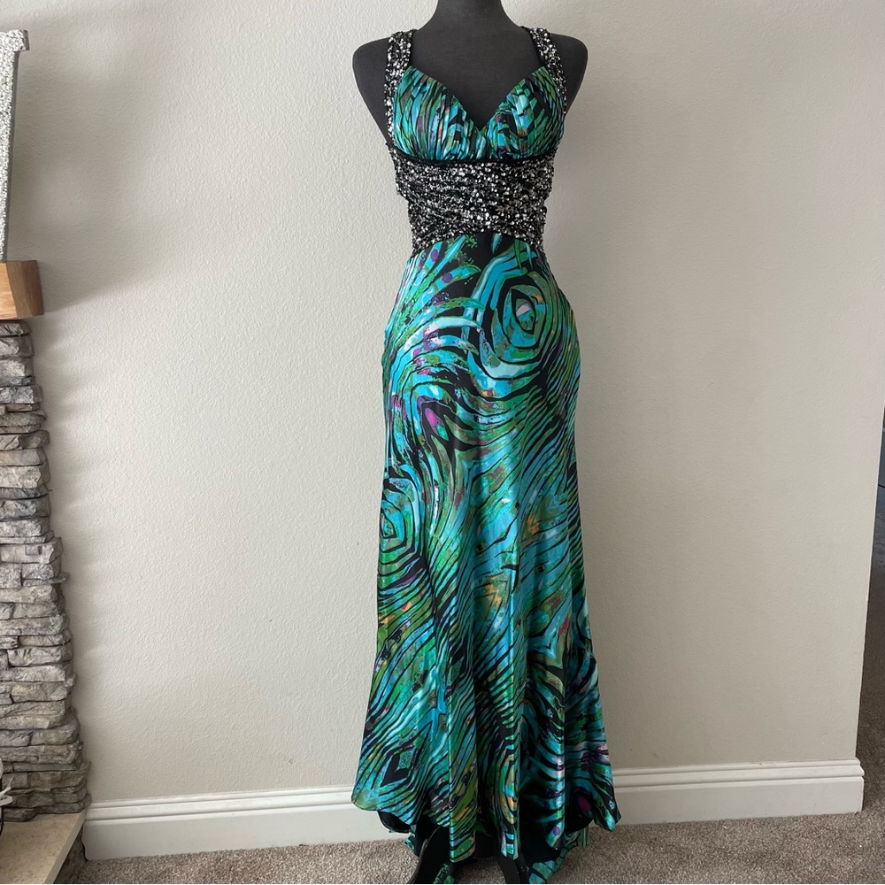 NIKI by Niki Livas Formal Prom Dress, Tropical/Mermaid/Rainforest Pattern